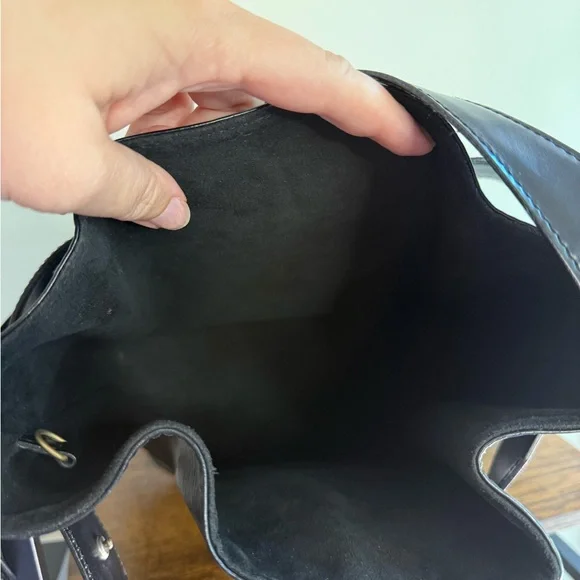 Louis Vuitton Epi Sac De Paule PM Leather Shoulder Bag - Picture 13 of 14